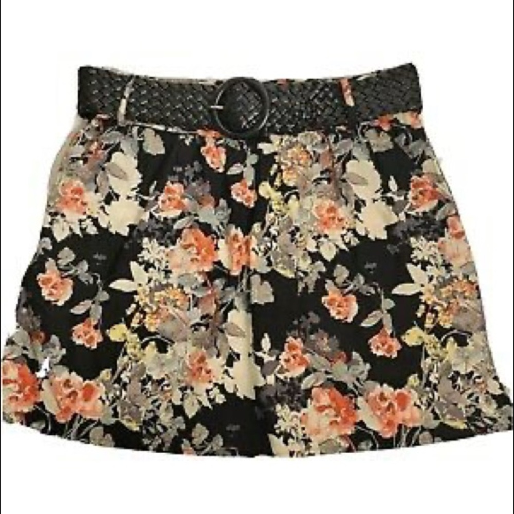 LIKE NEW MAURICES SKIRT